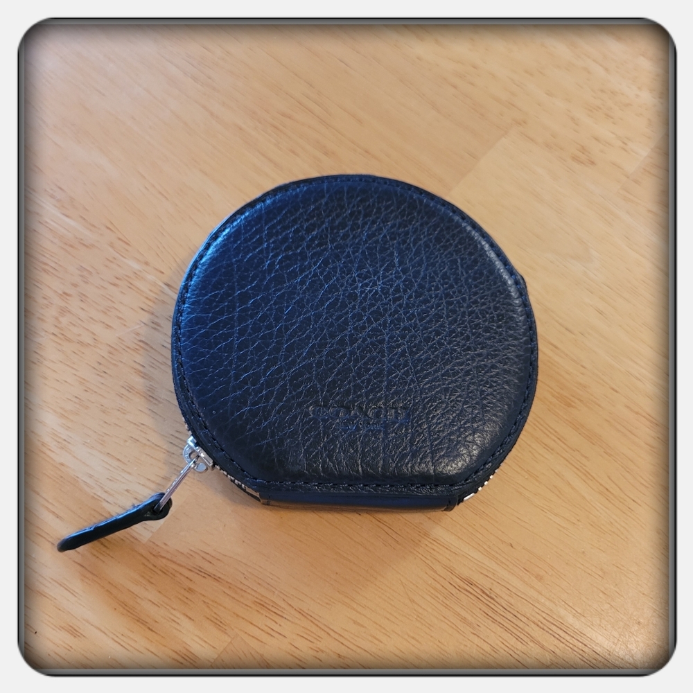 NWT Coach Darling Mint Black Round Coin Case - Picture 3 of 6